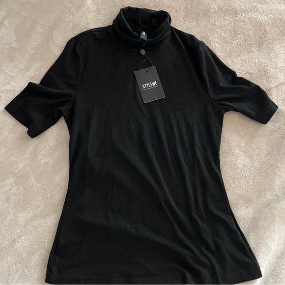 StyleWe Black turtle neck short sleeve tshirt - Picture 1 of 2